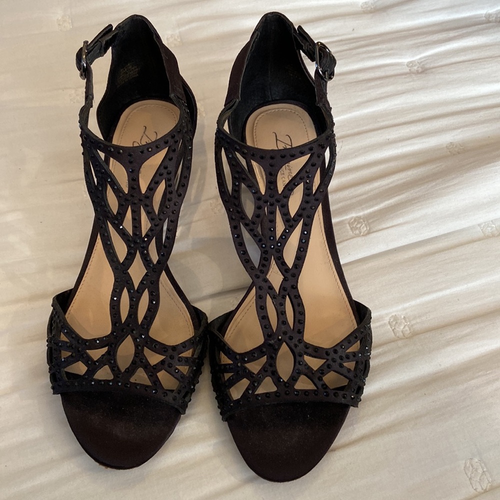 Imagine VINCE CAMUTO dress sandal. Size 8